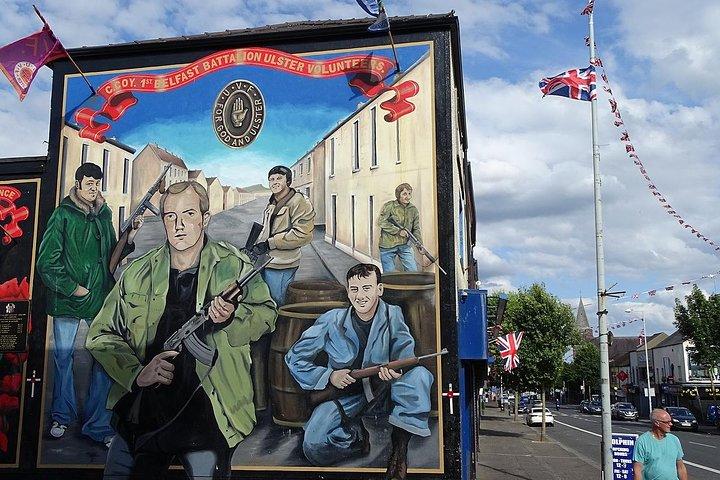 Belfast Political Taxi Tour Murals and Peace Wall