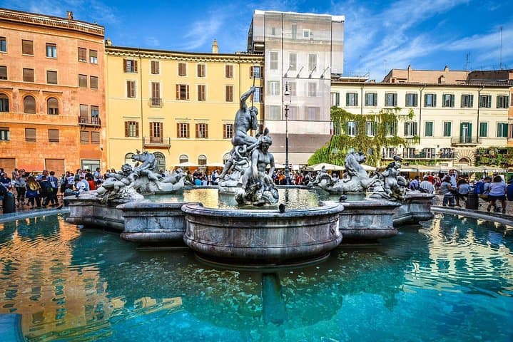 Immersive Underground and Piazzas Tour in Rome