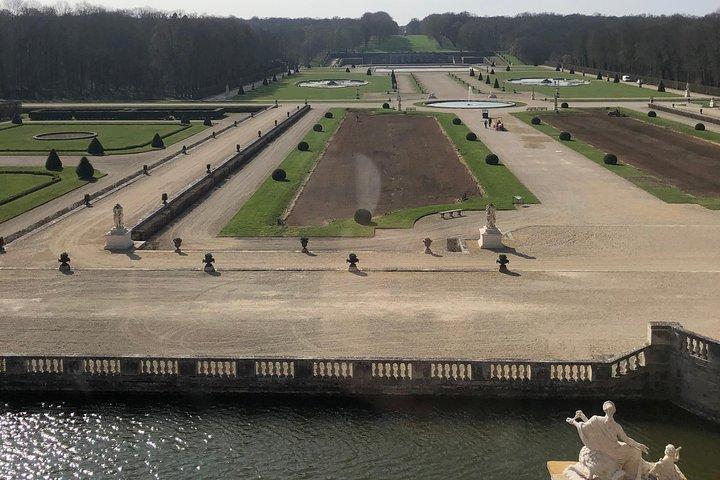 VAUX-LE-VICOMTE- private day-trip (pickup and dropoff at/to your hotel in Paris)