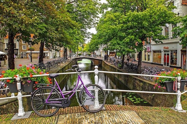 Private full-day tour of Delft and Rotterdam from Amsterdam