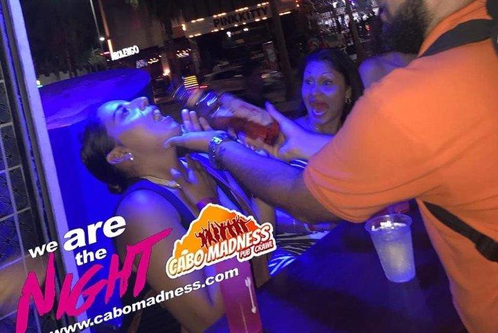 All you can drink- Club Crawl Los Cabos