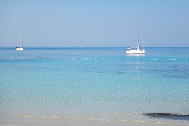 Speedboat Blue Lagoon & 3 Islands tour from Trogir