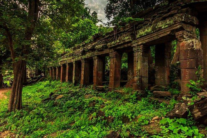 Full Day Private Banteay Chhmar Tour with Guide and Transport