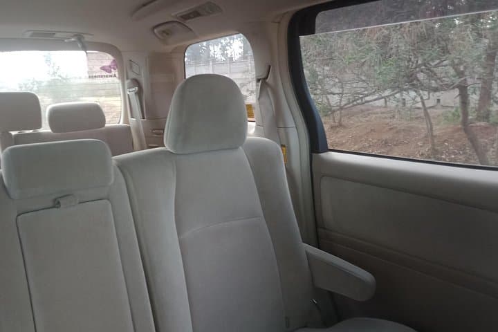 Private Luxury airport Taxi transfer Services Nairobi JKIA to City Hotels