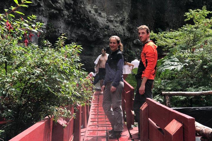 Trekking Mirador el volcano + Geometric hot springs