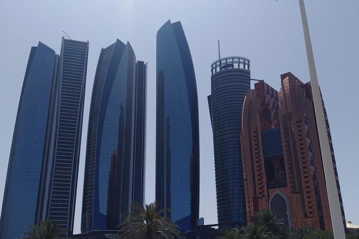 Private Abu Dhabi 8 hours Tour with Professional Driver