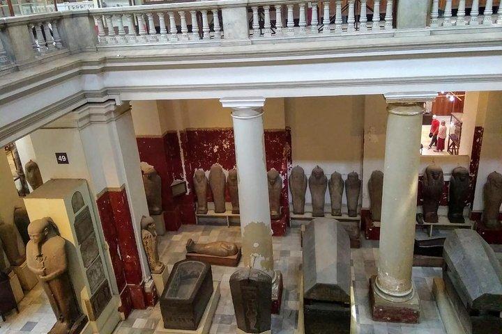 Private Day Tour to Pyramids ,The Egyptian Museum And Old Cairo