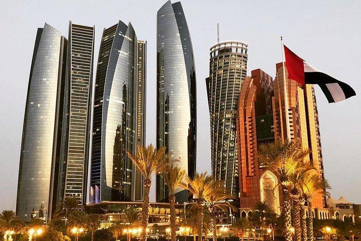 Abu Dhabi City Tour with Sheikh Zayed Grand Mosque from Dubai