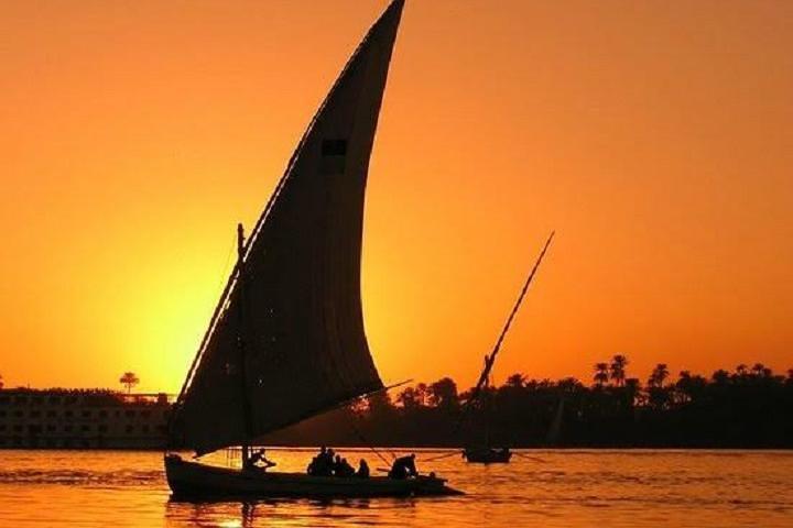 Private Tour To Felucca Ride and Walking Tour at Khan Al-Khalili Bazaar