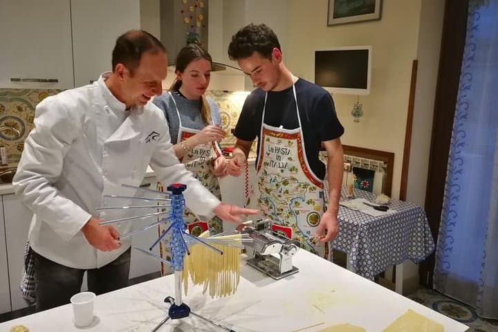 The Ultimate Neapolitan Cooking Class with Local