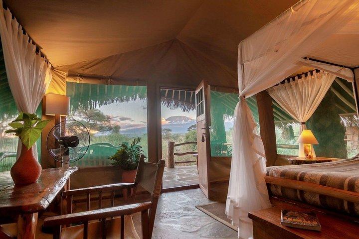 15 Days Classic Kenya & Tanzania + Zanzibar Beach Holiday
