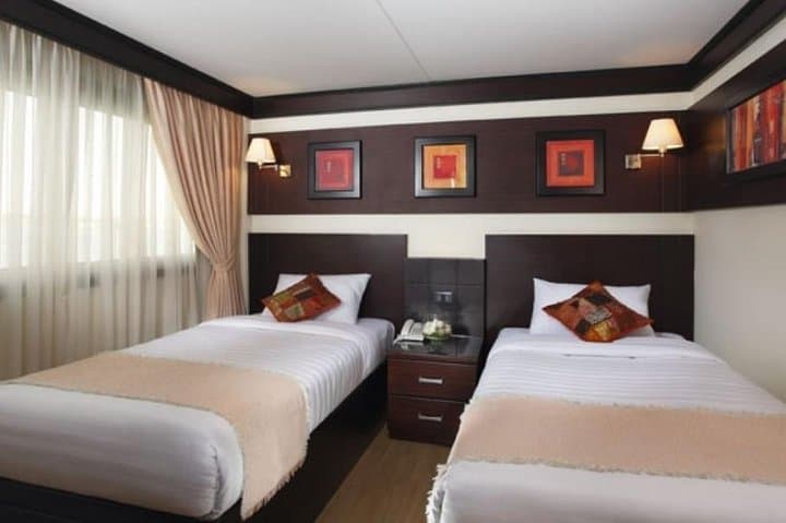 Dahabiya Nile Cruise from Luxor to Aswan