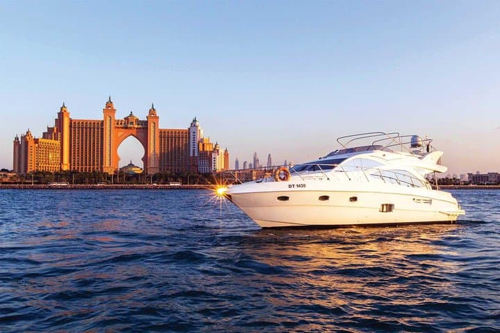 Yacht Trip Dubai : Book 56 ft Premium Yacht up to 21 people
