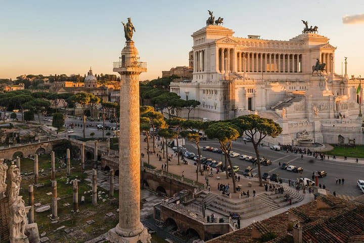 Unveil Rome : Crypts, Underground Aqueducts and Iconic Monuments