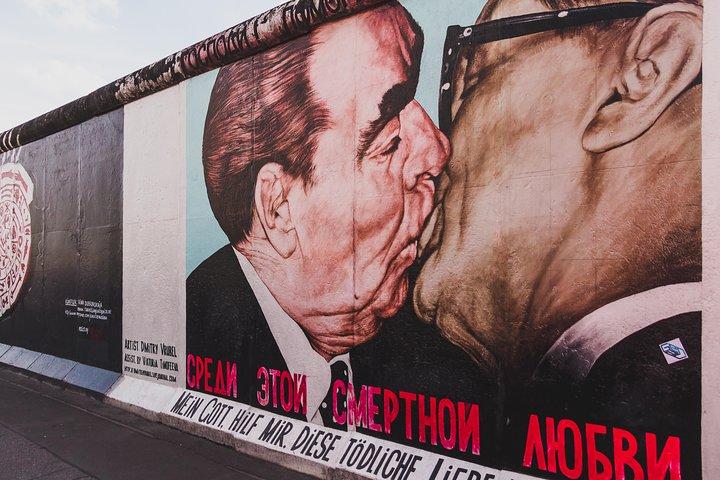 Cold War and Berlin Wall Tour in Italian