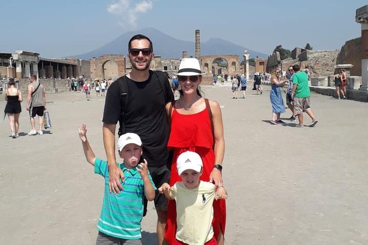 Shore Excursion Tour for Kids from Naples to Pompeii and Amalfi Coast
