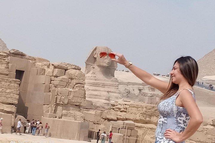 Inclusive Tour To Giza Pyramids, Sphinx, Sakkara, Memphis & Nile Dinner Cruise.