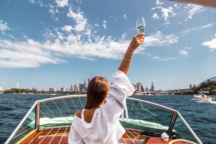 Private 2 Hour Highlights Cruise of Sydney Harbour - Up to 6