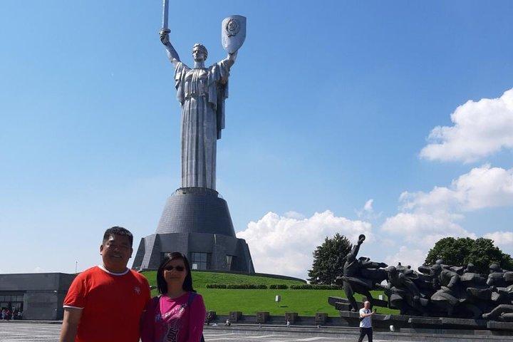 Kyiv Combo: Private Tour of Kyiv Pechersk Lavra and WWII Museum