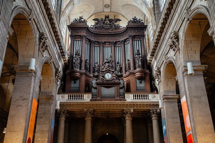 Private Tour: Secrets of Notre Dame & Latin Quarter with a Local