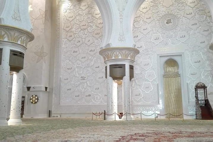 Abu Dhabi Sightseeing with Sheikh Zayed Grand Mosque & Louvre Abu Dhabi Private