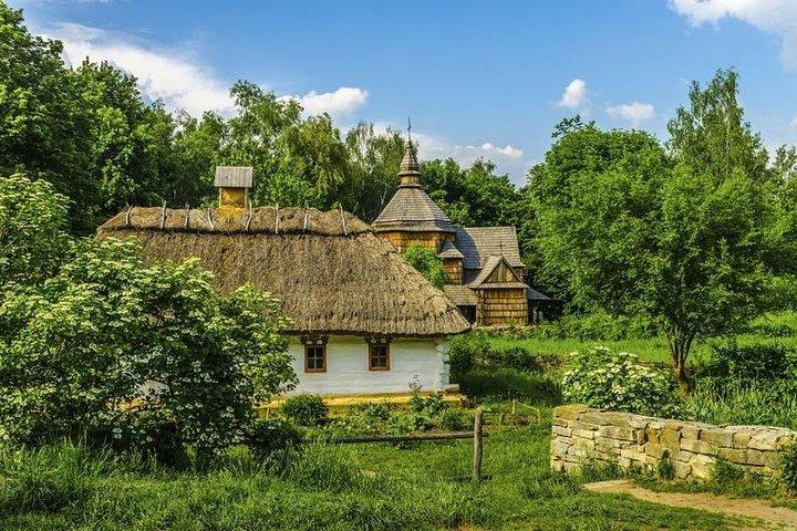 Private Guided Tour to Pirogovo Open-Air Museum from Kyiv