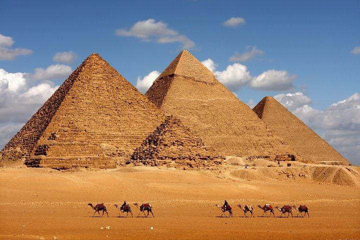 Tour to Pyramids & The Egyptian Museum and old cairo