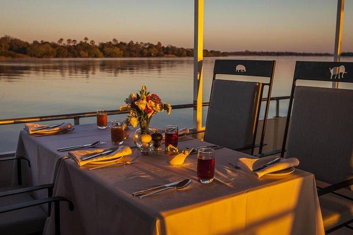 Cairo Nile Dinner Cruise and Show _Maxim cruise