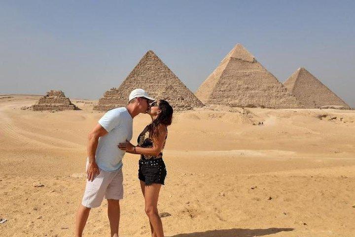 ( Stopover Tour Of Cairo ) Private All Inc.Pyramids,Camel Ride,Museum& Lunch