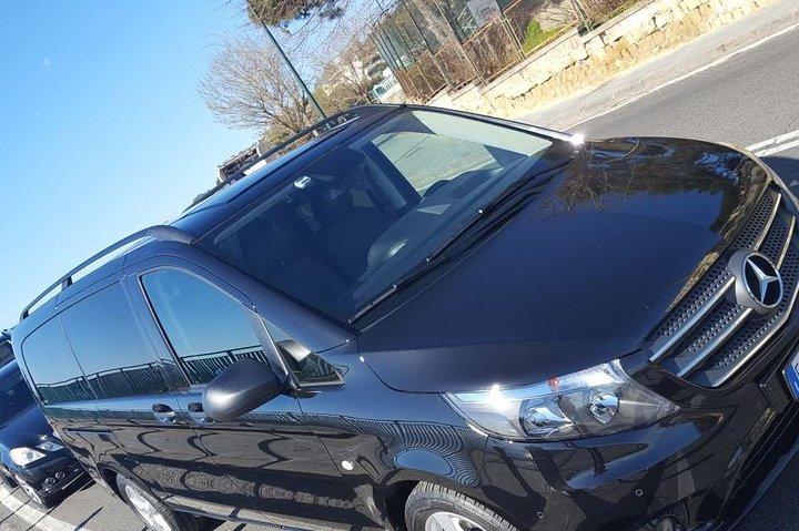 Private transfer from Rome to Sorrento with stop in Pompeii (2hours)