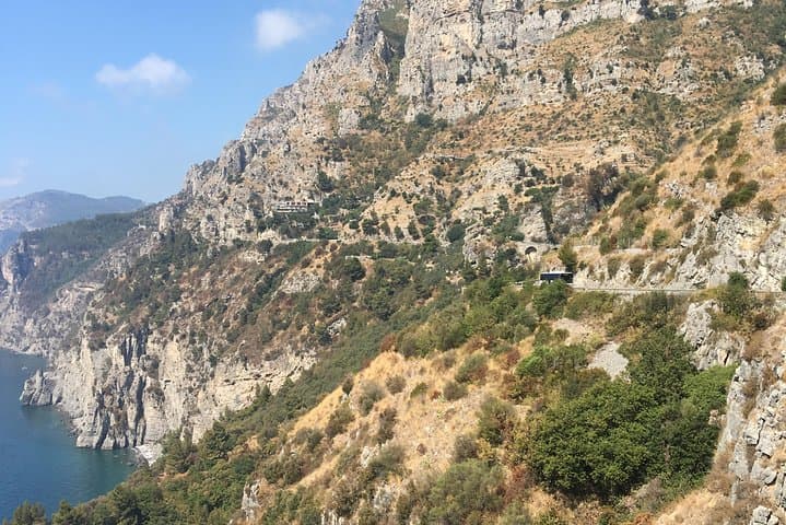 Transfer from Naples to Sorrento with 2hrs stop at Herculaneum or Vice Versa