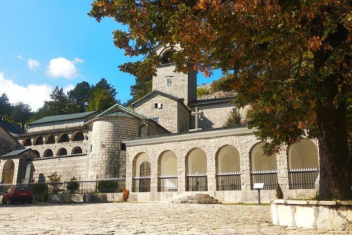 Montenegro Highlights Tour & Lake Cruise