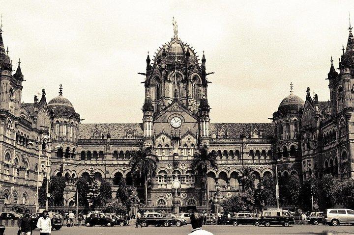 Affordable transfer from Pune to Mumbai Airport