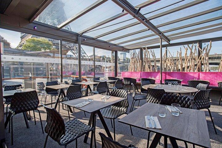 Seine River Sightseeing Cruise and Lunch at Le Bistro Parisien