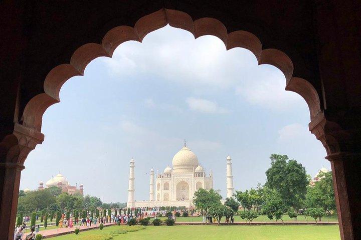 Private Round Trip To Taj Mahal Agra From Delhi