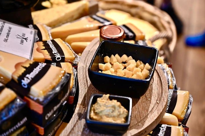 Amsterdam Private Food Tour +10 Classic Tastings in Jordaan Area