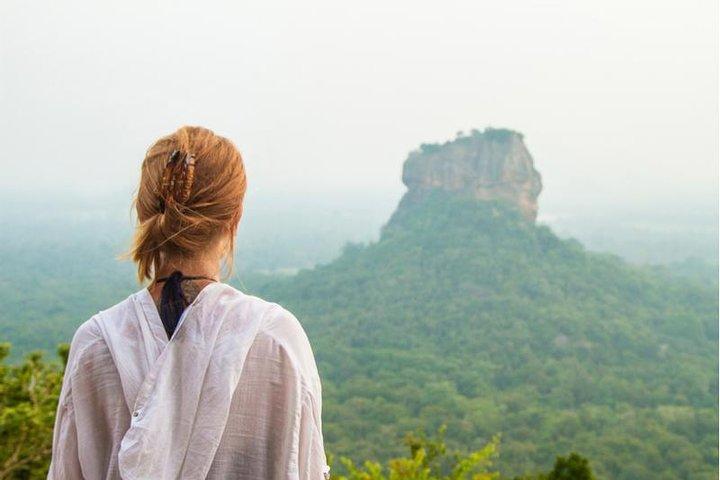 Full-Day Private Tour to Sigiriya and Dambulla