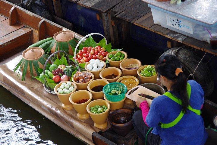 Authentic Bangkok Markets: Khlong Lat Mayom & Taling Chan Tour
