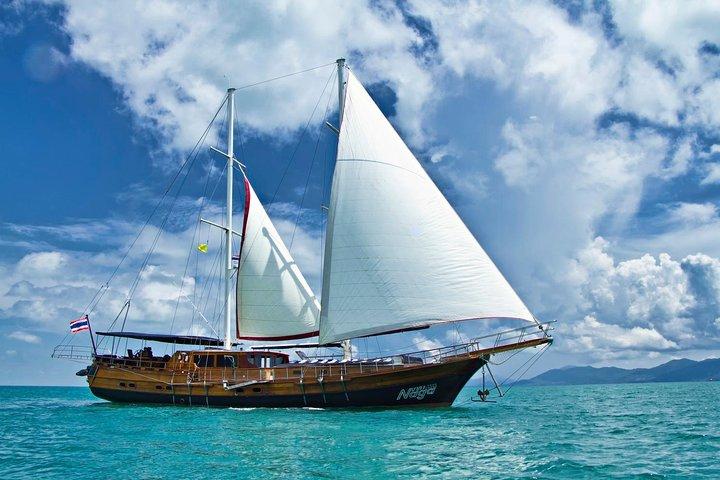 Full-Day Angthong Discovery Cruise from Koh Samui