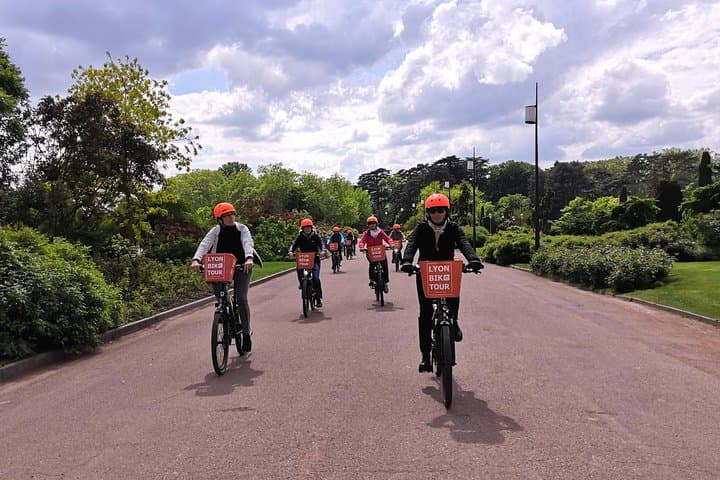 4h Complete Lyon Experience: E-Bike, Food Tasting & Old Town Walk