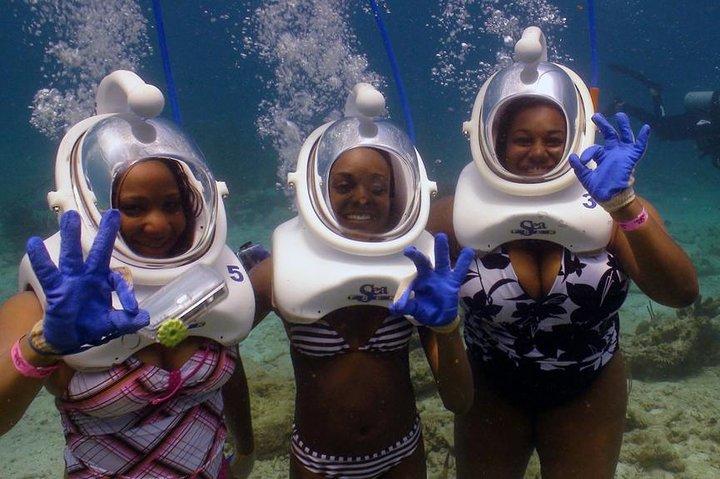 Sea Trek Helmet Dive at Coral World Ocean Park