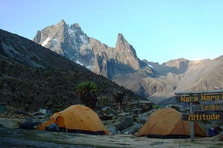 6 Days Mount Kenya Climbing Chogoria Route to Point Lenana
