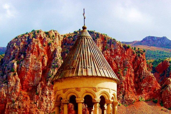 Private tour to Khor Virap, Noravank, Areni Cave