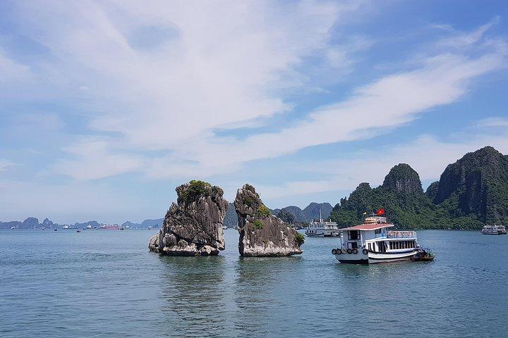 Explore Halong Heritage Site with boat trip full day