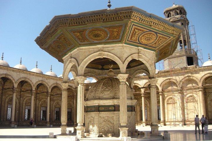 Private Day Tour: Discover Coptic and Islamic Cairo