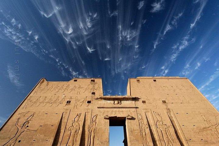 Temple of Medinat Habu and Ramesseum Tour in Luxor