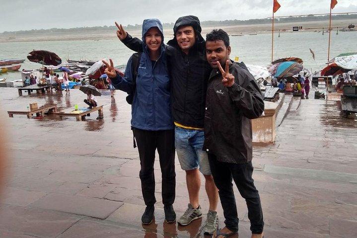 Sunrise in Banaras with Ganga Aarti (2 Hours Guided Walking Tour)