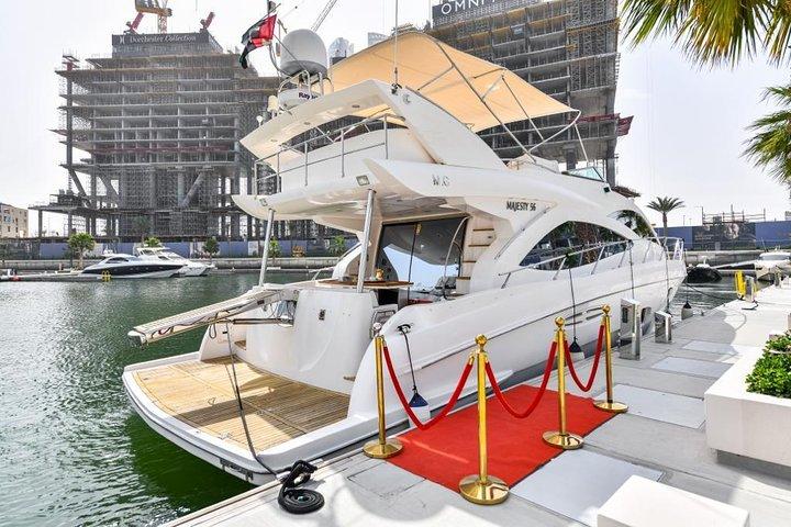 Private Dubai Overnight Stay Aboard Luxury Mini Yacht