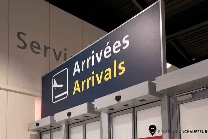 Private CDG transfer to central Paris with driver