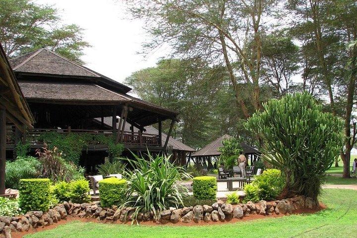 4 Days Amboseli, Tsavo, West and East Safari in Kenya